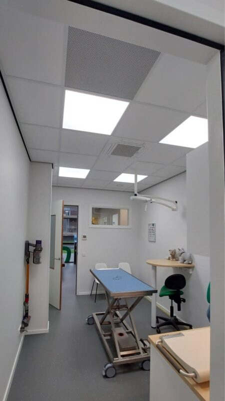 Dentled LED-panelen zijn geïntegreerd in elk aspect van de kliniek-1
